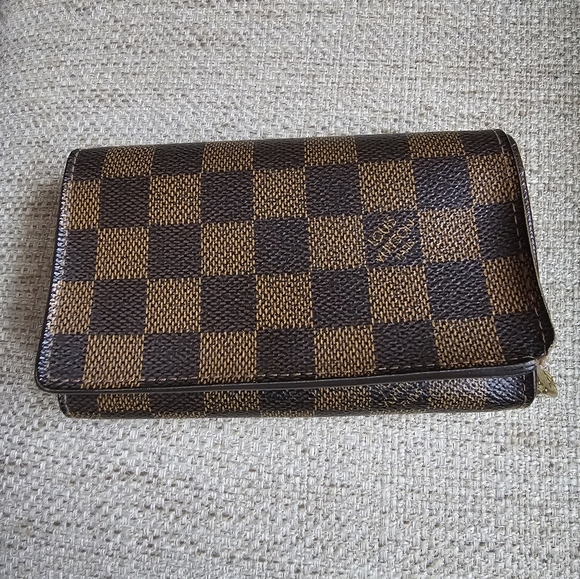 SOLD**Louis Vuitton Wallet and Coin purse - Picture 11 of 11